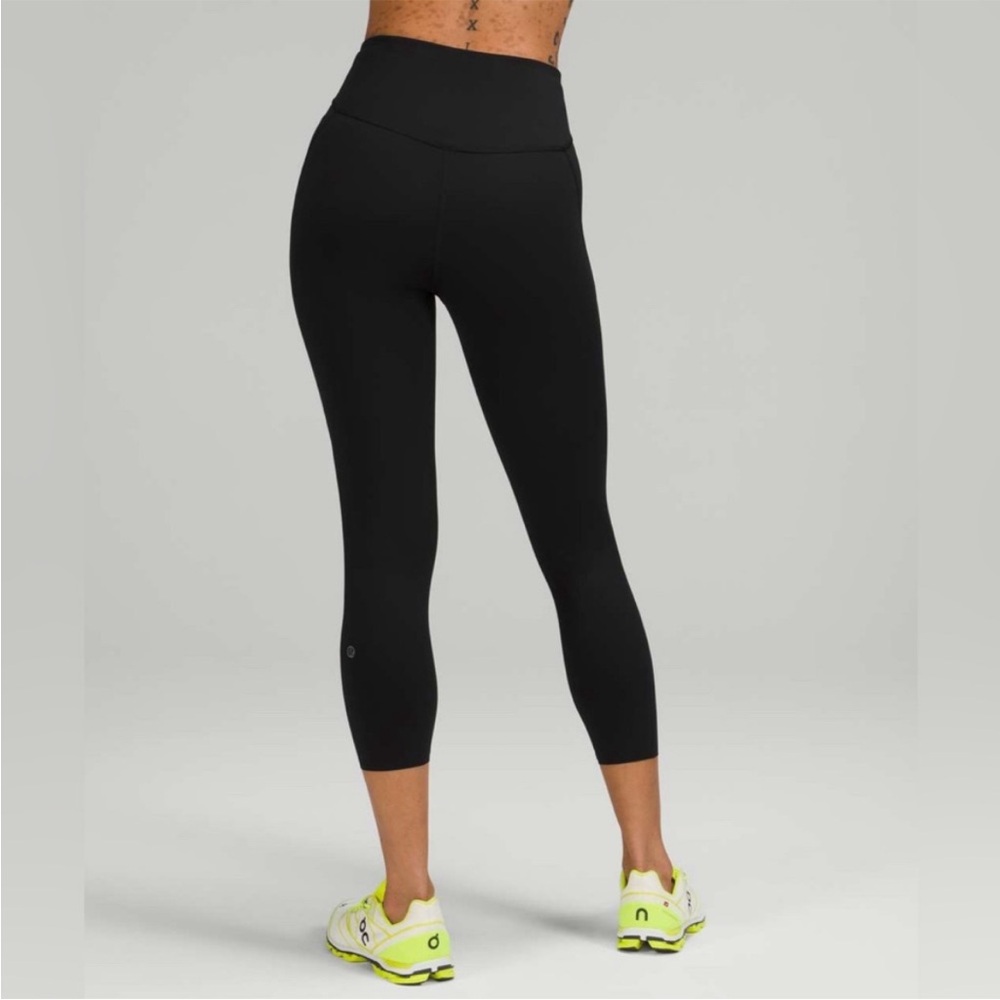 Lululemon Base Pace Crop 23” black size 10 - Picture 4 of 10
